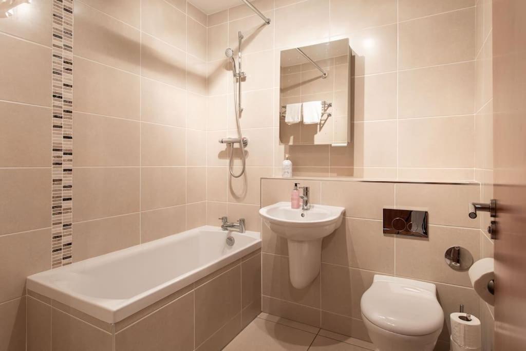 Best City Centre Luxurious Home Free Parking Belfast Exterior foto